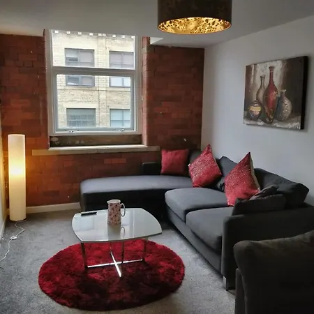 Empire Apartment *