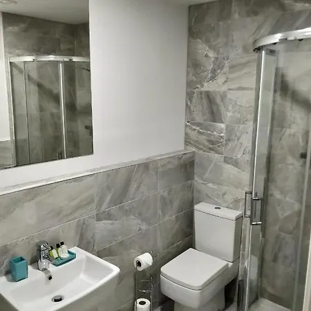 Empire Apartment *